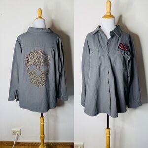 Davi & Dani Gray Sequin Leopard Skull Print Shacket